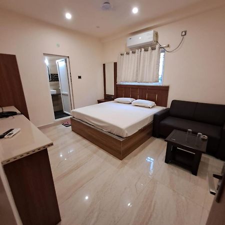 Hotel Vivek ปัฏนา ภายนอก รูปภาพ